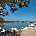 Medna B2 By Interhome Apartmán *